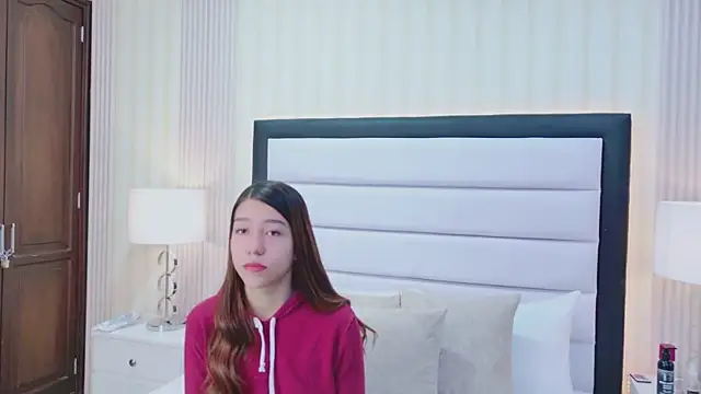 Snapshot of ViolettFrosst chatting on December 2025 07:29:02 PM ViolettFrosst online show from December 2025 07:29:02 PM