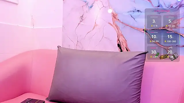 Snapshot of violeta_vins chatting on November 2025 01:22:02 PM violeta vins online show from November 2025 01:22:02 PM