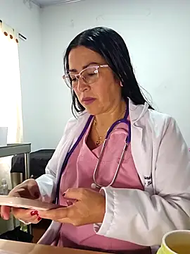 Snapshot of JustSamantha_ chatting on November 2025 12:52:01 PM JustSamantha online show from November 2025 12:52:01 PM