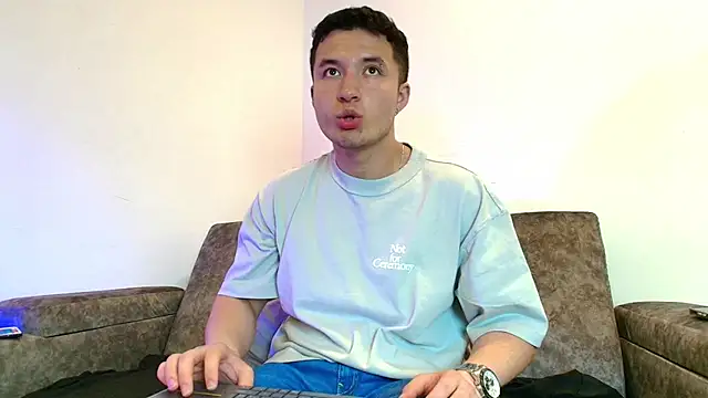 Ethan-Connor online show from December 2025 07:43:01 PM