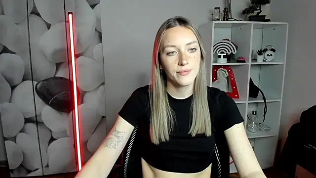 EvelynBlond online show from January 2026 01:35:02 PM