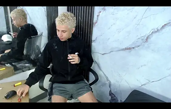 Snapshot of HollmanFronsh chatting on November 2025 02:35:01 AM HollmanFronsh online show from November 2025 02:35:01 AM