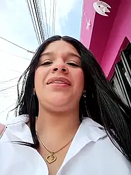 Snapshot of Layla-daring chatting on February 2026 08:10:01 PM Layla-daring online show from February 2026 08:10:01 PM