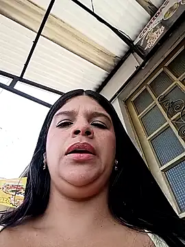 Snapshot of Layla-daring chatting on March 2026 07:06:02 PM Layla-daring online show from March 2026 07:06:02 PM