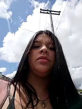 Snapshot of Layla-daring chatting on March 2026 06:33:01 PM Layla-daring online show from March 2026 06:33:01 PM