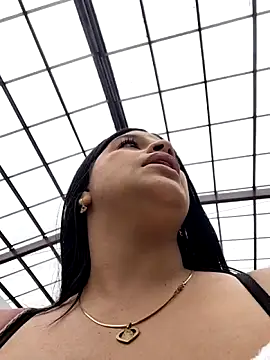 Snapshot of Layla-daring chatting on April 2026 05:25:02 PM Layla-daring online show from April 2026 05:25:02 PM