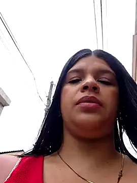 Snapshot of Layla-daring chatting on April 2026 05:17:01 PM Layla-daring online show from April 2026 05:17:01 PM