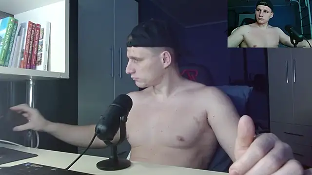 Snapshot of Poliglotjoe1 chatting on December 2025 10:02:01 AM Poliglotjoe1 online show from December 2025 10:02:01 AM