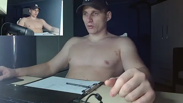 Snapshot of Poliglotjoe1 chatting on December 2025 09:09:01 PM Poliglotjoe1 online show from December 2025 09:09:01 PM