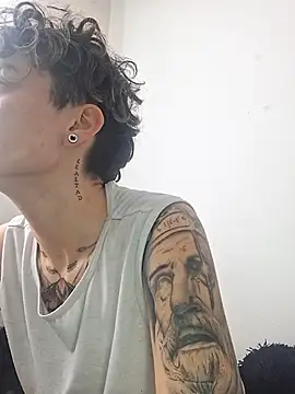 megan NL online show from December 2025 05:10:02 PM