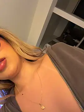 saliha pinky  online show from February 2026 12:11:01 AM