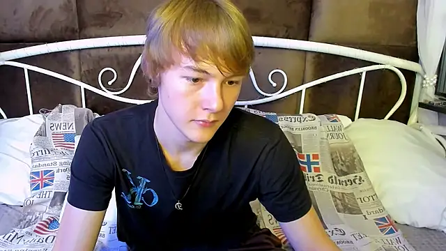 DonaldWoon online show from November 2025 04:16:02 PM