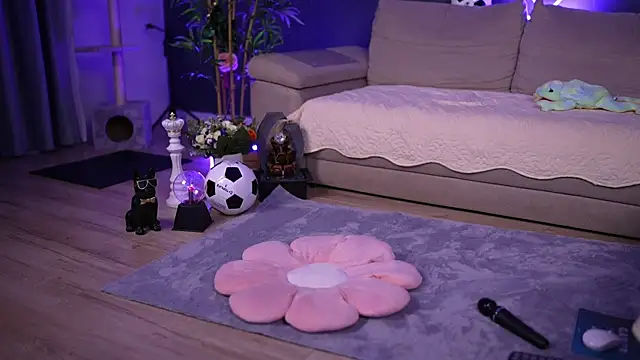 Snapshot of AlessiaDebbie chatting on July 2026 08:11:02 PM AlessiaDebbie online show from July 2026 08:11:02 PM