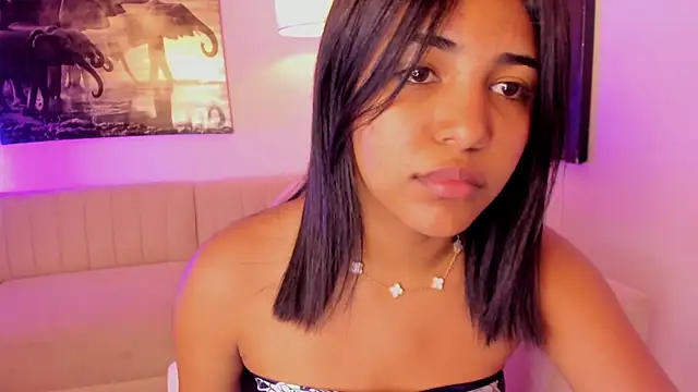 Snapshot of emmyheart7 chatting on February 2026 03:43:02 AM emmyheart7 online show from February 2026 03:43:02 AM