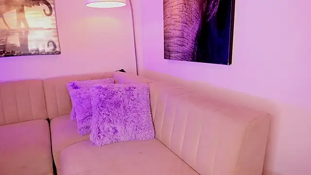 Snapshot of emmyheart7 chatting on February 2026 03:35:01 AM emmyheart7 online show from February 2026 03:35:01 AM