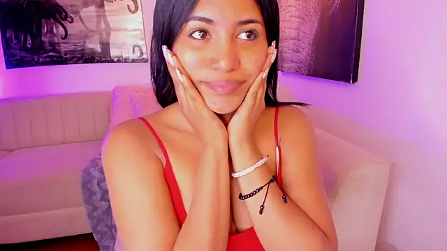 Snapshot of emmyheart7 chatting on February 2026 04:08:01 AM emmyheart7 online show from February 2026 04:08:01 AM