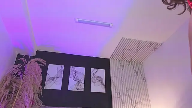 Snapshot of dahianae__ chatting on February 2026 03:32:02 AM dahianae online show from February 2026 03:32:02 AM