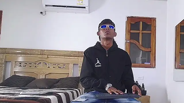 black boy22  online show from December 2025 02:17:02 AM