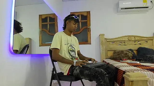 black boy22  online show from December 2025 02:52:01 AM