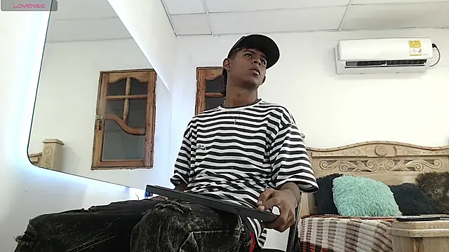 black boy22  online show from December 2025 01:34:01 AM