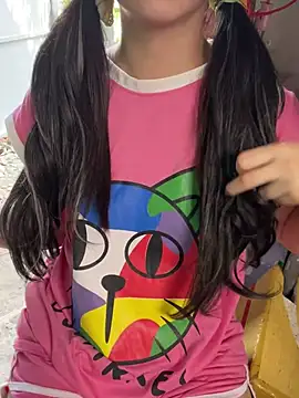 Snapshot of XndSeraphina chatting on January 2026 04:39:02 AM XndSeraphina online show from January 2026 04:39:02 AM