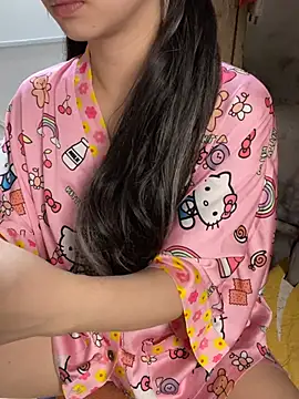 Snapshot of XndSeraphina chatting on February 2026 04:50:02 AM XndSeraphina online show from February 2026 04:50:02 AM