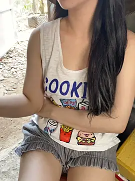 Snapshot of XndSeraphina chatting on February 2026 05:37:02 AM XndSeraphina online show from February 2026 05:37:02 AM