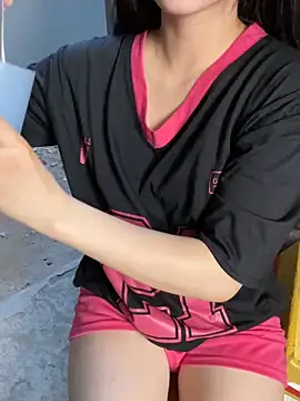 Snapshot of XndSeraphina chatting on February 2026 10:36:02 AM XndSeraphina online show from February 2026 10:36:02 AM