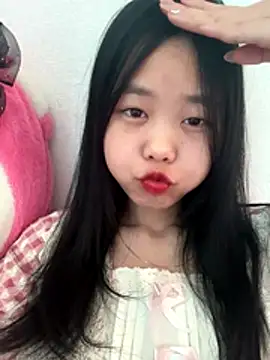 Snapshot of Kiee-lee chatting on November 2025 02:12:02 AM Kiee-lee online show from November 2025 02:12:02 AM