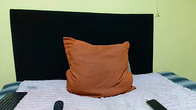 Snapshot of WildHornyTiger18 chatting on May 2026 07:52:02 PM WildHornyTiger18 online show from May 2026 07:52:02 PM