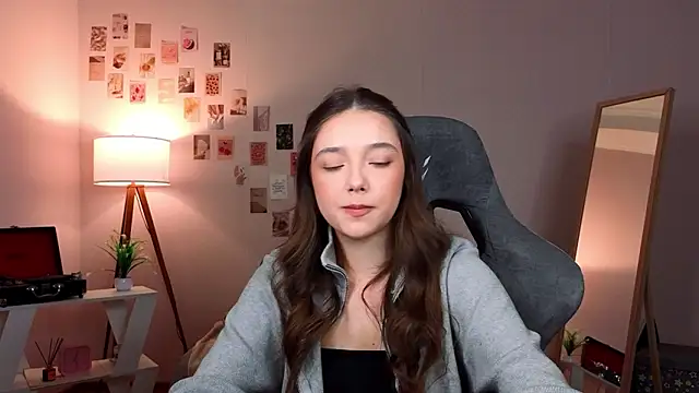 Vexorine online show from February 2026 07:30:02 PM