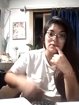 Snapshot of YouladyVidal chatting on November 2025 05:07:02 AM YouladyVidal online show from November 2025 05:07:02 AM