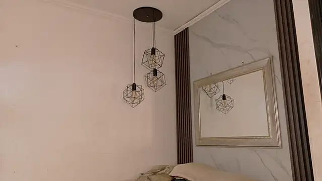 daviana hill online show from February 2026 12:01:02 PM