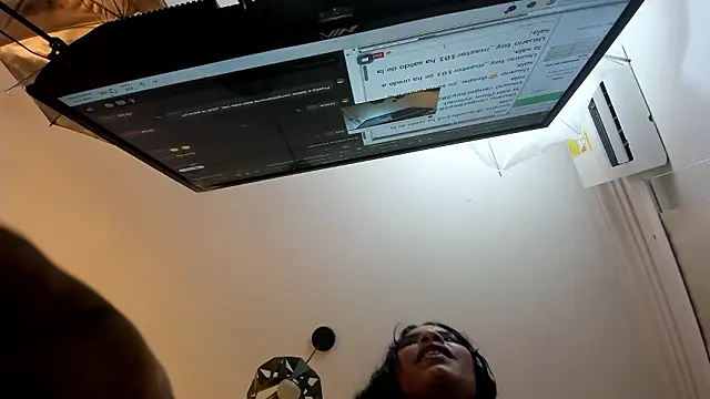 daviana hill online show from February 2026 12:04:02 PM