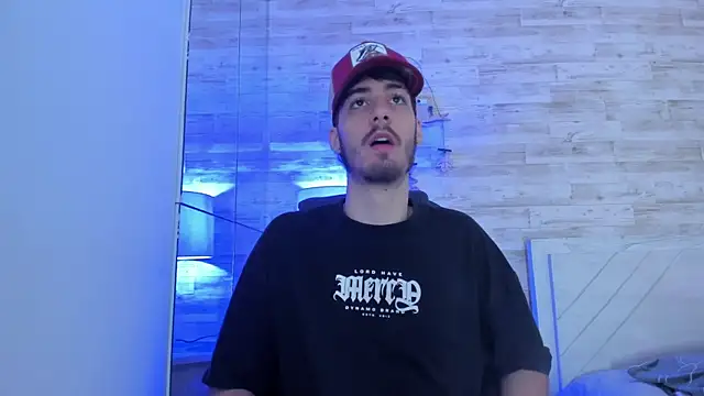 Snapshot of Emir_Ozan_ chatting on January 2026 07:15:01 PM Emir Ozan online show from January 2026 07:15:01 PM