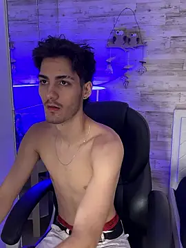 Snapshot of Emir_Ozan_ chatting on January 2026 11:37:01 AM Emir Ozan online show from January 2026 11:37:01 AM