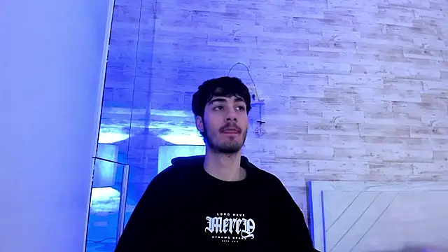 Snapshot of Emir_Ozan_ chatting on January 2026 07:34:01 PM Emir Ozan online show from January 2026 07:34:01 PM