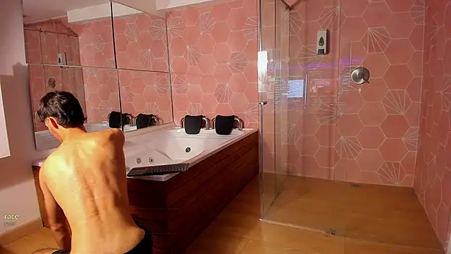 Snapshot of Emir_Ozan_ chatting on February 2026 08:12:02 PM Emir Ozan online show from February 2026 08:12:02 PM