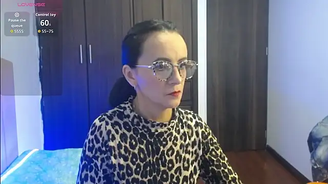 Snapshot of Juliana__lx chatting on November 2025 01:23:01 PM Juliana lx online show from November 2025 01:23:01 PM