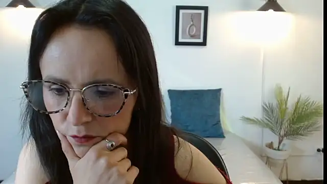 Snapshot of Juliana__lx chatting on December 2025 12:58:02 PM Juliana lx online show from December 2025 12:58:02 PM