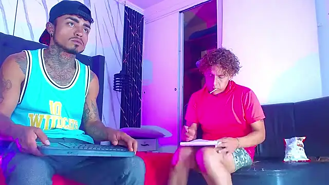 Snapshot of Hot_Latino_x chatting on December 2025 07:55:01 PM Hot Latino x online show from December 2025 07:55:01 PM