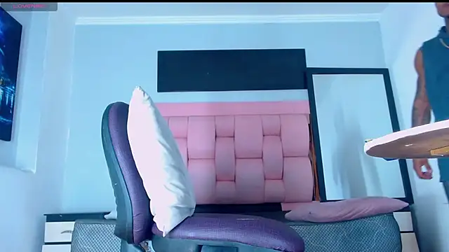 Snapshot of Hot_Latino_x chatting on February 2026 12:41:02 PM Hot Latino x online show from February 2026 12:41:02 PM