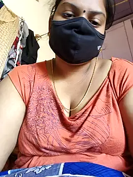 Snapshot of Paru_Tamil_Ponnu chatting on November 2025 04:55:01 AM Paru Tamil Ponnu online show from November 2025 04:55:01 AM