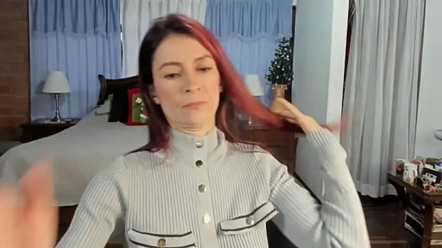 Snapshot of Charlotte-Willson chatting on December 2025 10:59:02 PM Charlotte-Willson online show from December 2025 10:59:02 PM