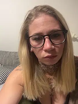 Antoniia69 online show from November 2025 10:34:02 PM