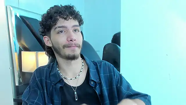 Snapshot of JojoBraando chatting on November 2025 10:44:02 PM JojoBraando online show from November 2025 10:44:02 PM