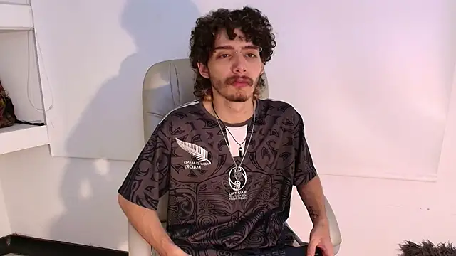 Snapshot of JojoBraando chatting on April 2026 12:11:02 AM JojoBraando online show from April 2026 12:11:02 AM