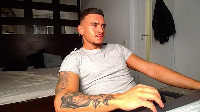 ElijahThorne online show from March 2026 06:40:02 AM