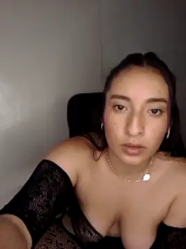 kira-stormm online show from March 2026 09:31:02 PM