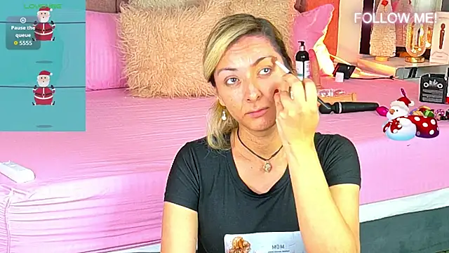 Lunitaa Diva online show from December 2025 02:36:02 PM